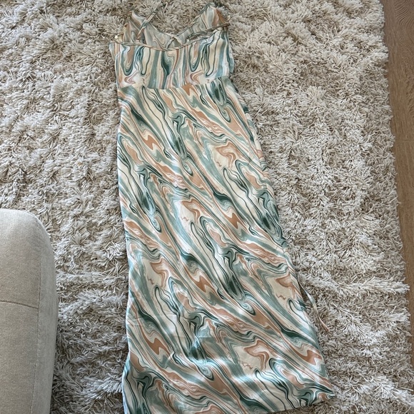 Swirl Pattern Maxi Dress in Cream and Green - Picture 6 of 6